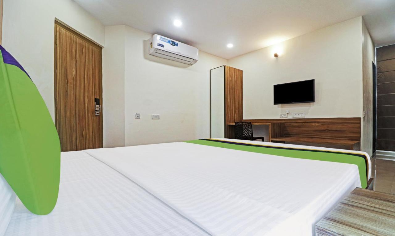 Hotel Treebo Arastu Grand Hyderabad Exterior foto